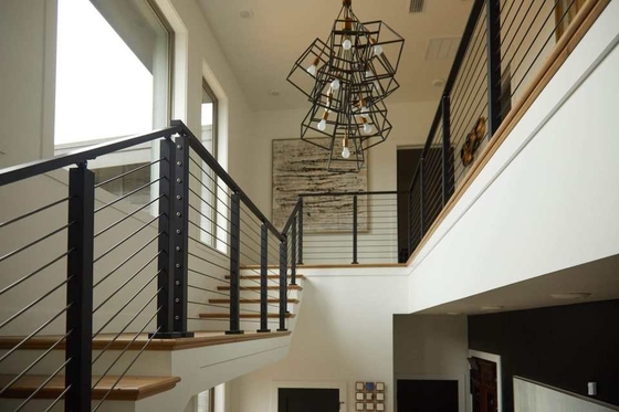 Design de balaustrada de corrimão de escada moderno preto fosco para degraus