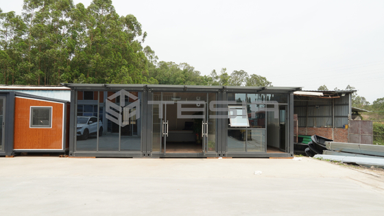 Casa de contêiner pré-fabricada expansível de estrutura de aço leve de 20 pés de luxo pronta