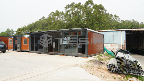 Casa de contêiner pré-fabricada expansível de estrutura de aço leve de 20 pés de luxo pronta