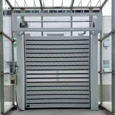 Material de alta velocidade da liga de alumínio do obturador do rolo e porta de painel dura personalizada da cor com isolação da espuma