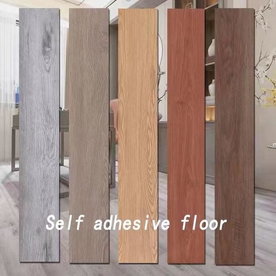 Revestimento autoadesivo do vinil da casca e da vara DIY do revestimento da grão da madeira do PVC de 2.0mm