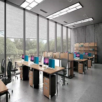 As estações de trabalho modulares modernas do escritório dividem o painel da privacidade da mesa de 2 4 6 Seater