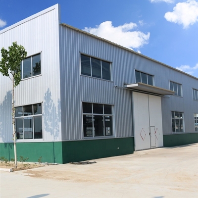 O grande metal do armazém pré-fabricado rápido da construção de aço da construção derrama oficinas