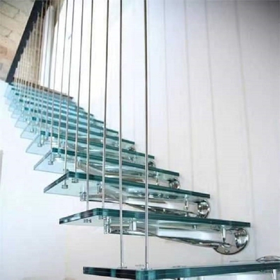 Escadaria espiral da economia interior do espaço escadas compactas estreitas de 180 graus para o sótão