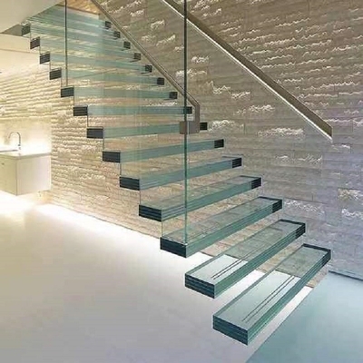 Escadaria espiral da economia interior do espaço escadas compactas estreitas de 180 graus para o sótão