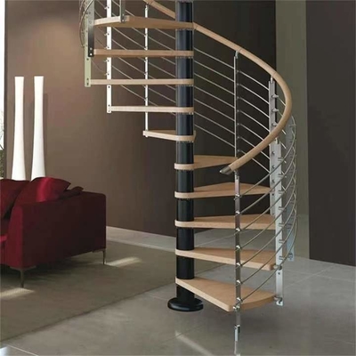 Espaço interno que salvar a escadaria espiral